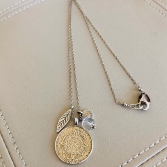 Stella & Dot | [Long Retired] Delicate Mixed Metal Penelope Coin Necklace - Picture 5 of 7